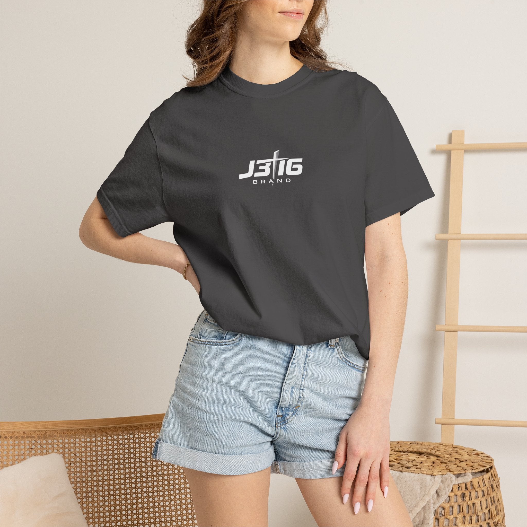 Religious Graphic T-Shirt — "Cristo Mi Redentor" Street Art Design