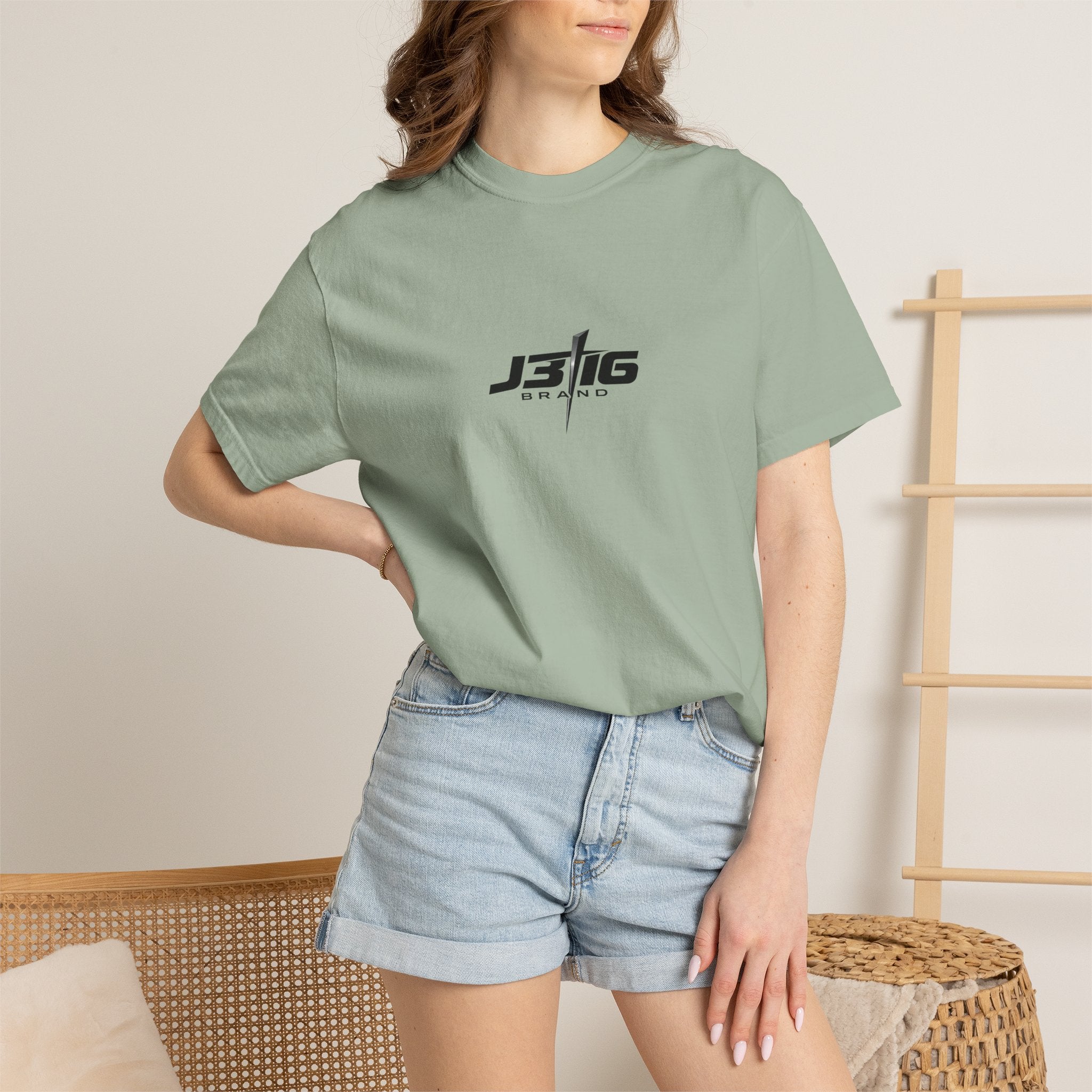 Cristo Mi Redentor Graphic T-Shirt — Spanish Faith Tee with Bold Graffiti Back