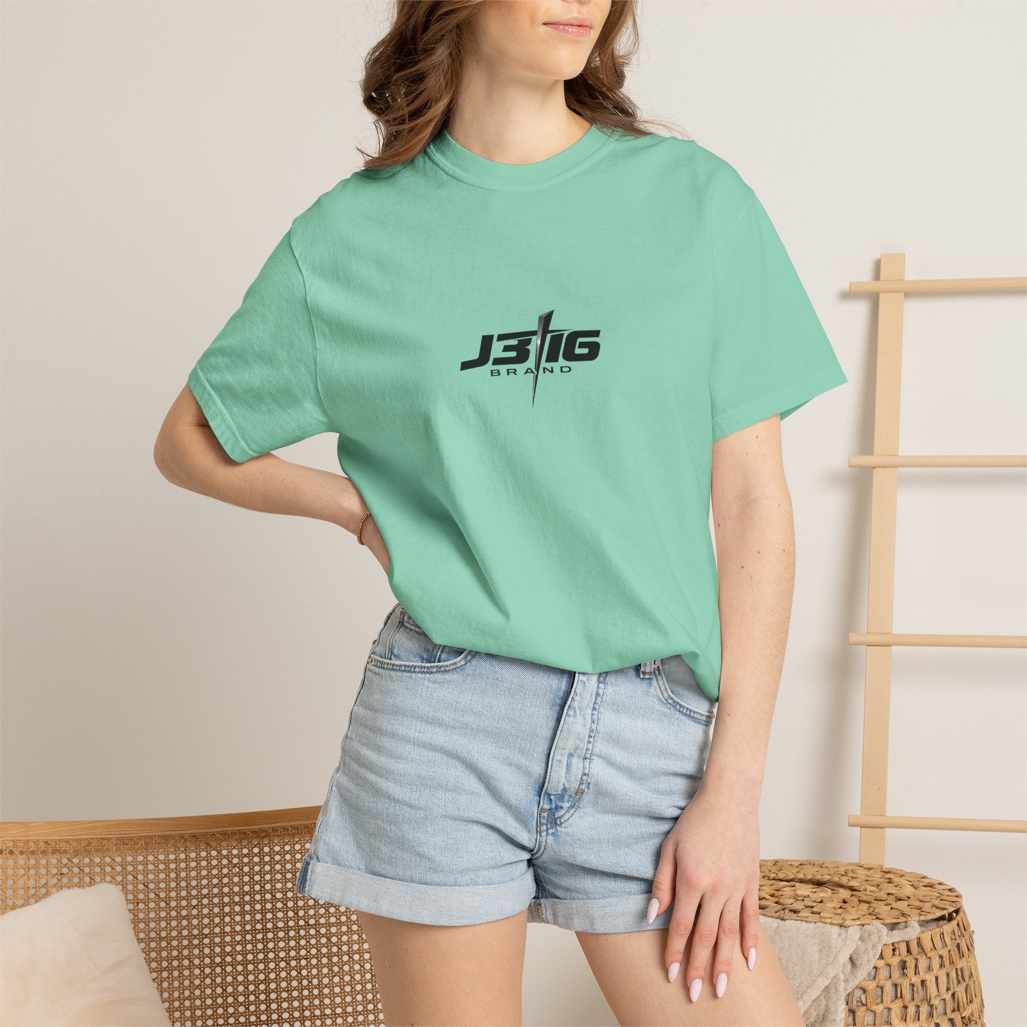 Cristo Mi Redentor Graphic T-Shirt — Spanish Faith Tee with Bold Graffiti Back