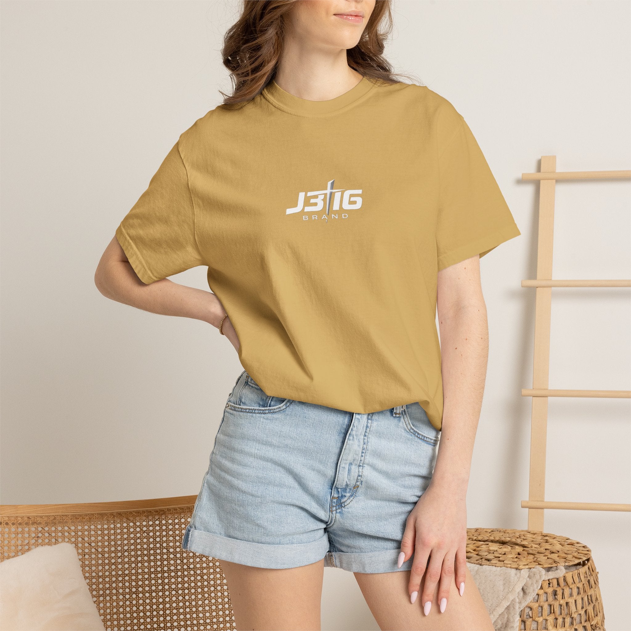 Religious Graphic T-Shirt — "Cristo Mi Redentor" Street Art Design