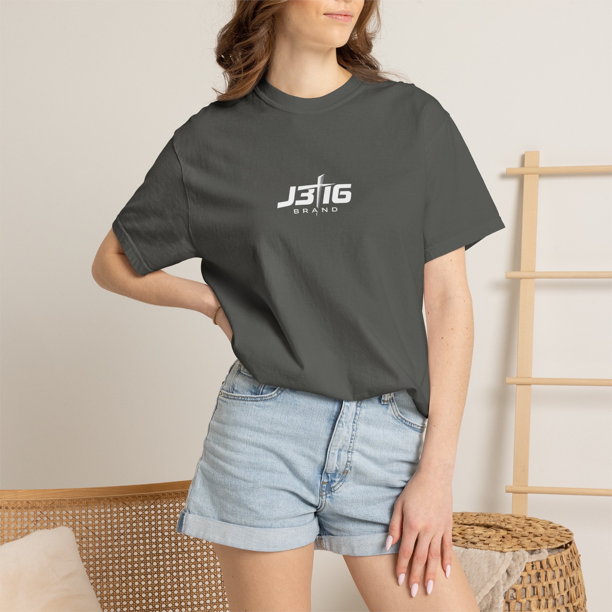 Religious Graphic T-Shirt — "Cristo Mi Redentor" Street Art Design